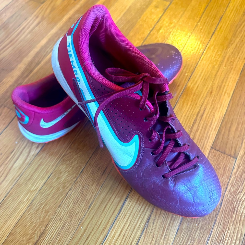 Nike Tiempo Turf Cleats Size 9US